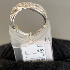 حلقه رینگی نگیندار