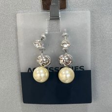 گوشواره زنانه مدل Elegant Pearl از برند Accessories