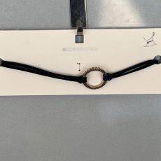 گردنبند زنانه بند مشکی با حلقه فلزی طلایی برند "accessories"