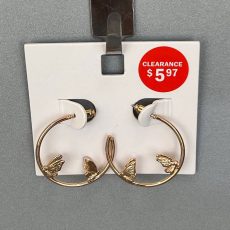 : گوشواره حلقه‌ای طلایی با طرح پروانه - مدل Butterfly Hoop