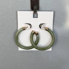 گوشواره حلقه‌ای مدل Green Jade با طراحی کلاسیک