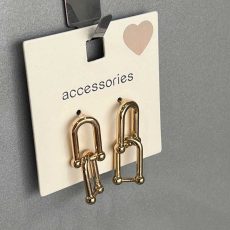 گوشواره‌های مدرن و شیک Accessories