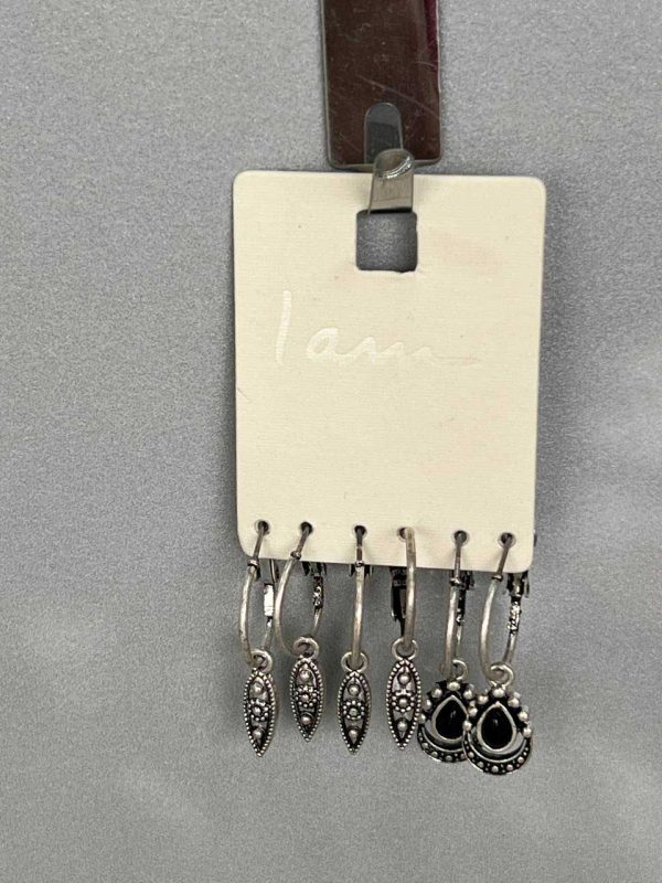 سه ست گوشواره نقره ای I am