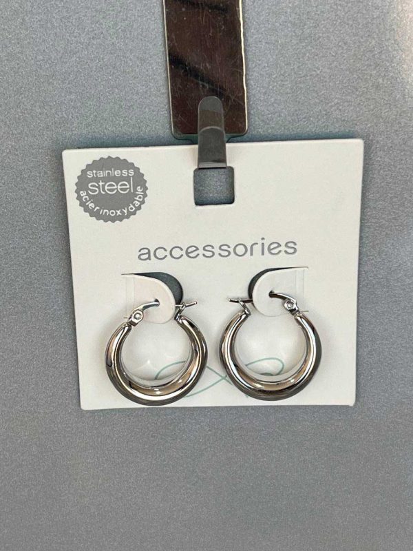 گوشواره حلقه‌ ای استیل ضد زنگ مدل کلاسیک برند Accessories