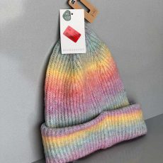 کلاه زمستانی بافتنی رنگین کمانی برند Accessories