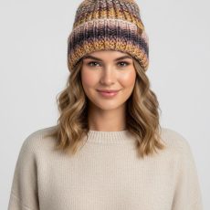 کلاه زمستانی پومدار با بافت رنگارنگ از برند Accessories