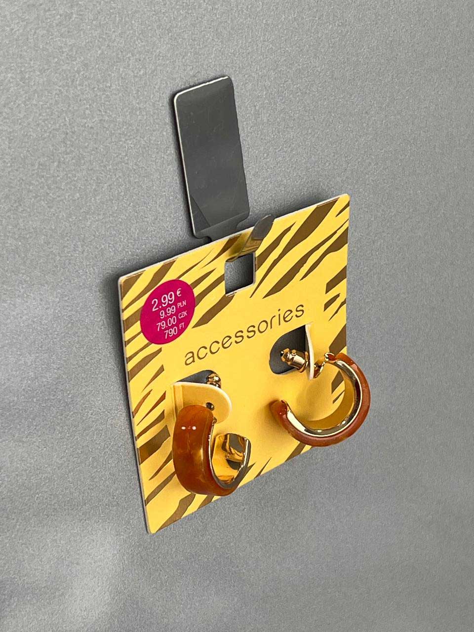 گوشواره مدرن قهوه‌ ای برند Accessories
