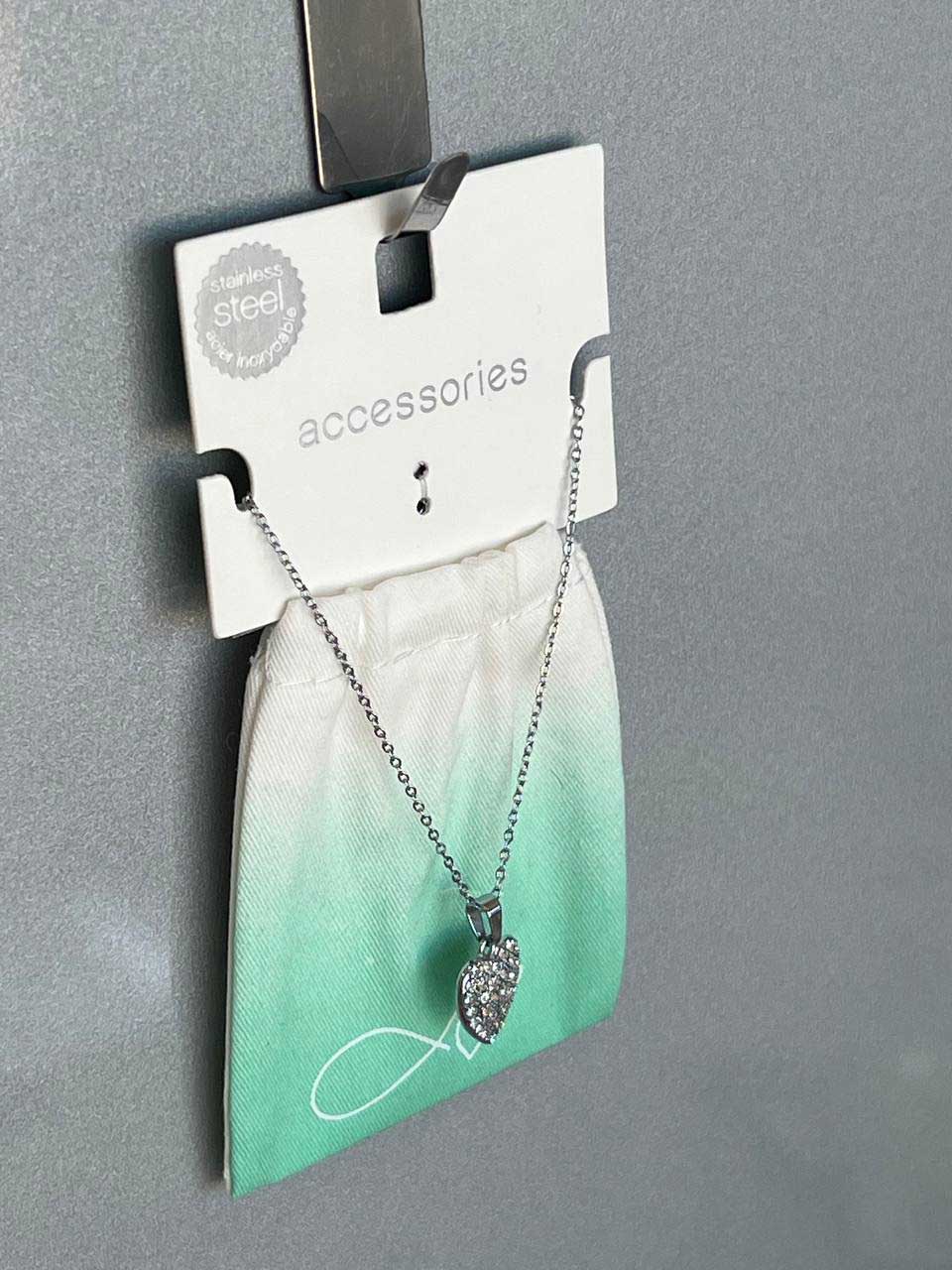 گردنبند عاشقانه مدل "Heart Sparkle" برند Accessories