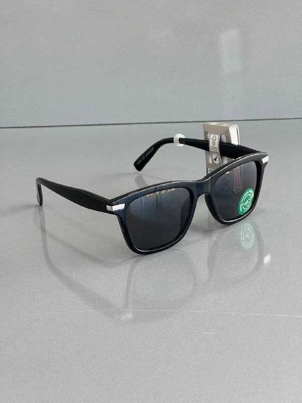 عینک آفتابی کلاسیک شهری Accessories