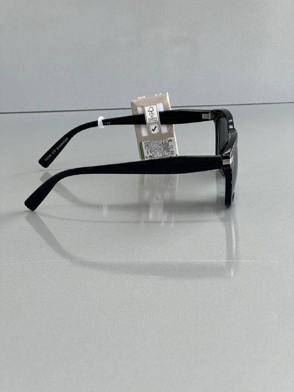 عینک آفتابی کلاسیک شهری Accessories