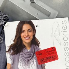 شال نقره‌ مهتابی از برند محبوب accessorize