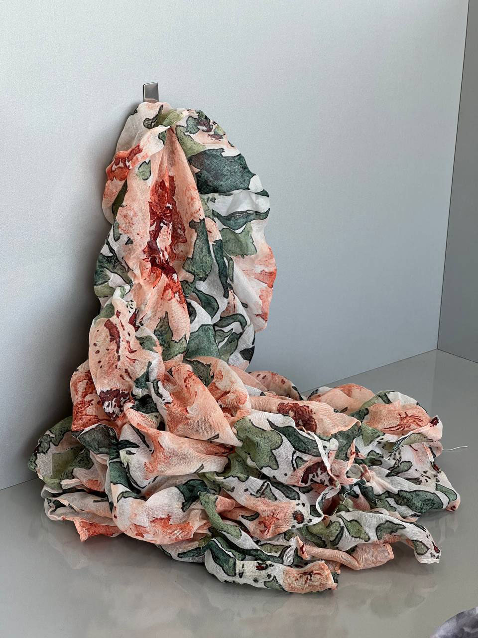شال گل آبرنگی سبز و نارنجی